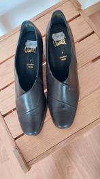 Oswald bruine schoenen met hakje, Ophalen of Verzenden, Zo goed als nieuw, Bruin