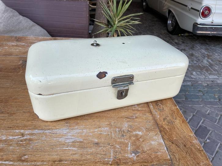 Kist emaille wit creme brocante vintage Broodtrommel, Verzamelen, Retro, Huis en Inrichting, Ophalen of Verzenden