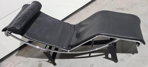 Le Corbusier LC4, Cassina iMaestri Collection, chaise longue, Huis en Inrichting, Banken | Sofa's en Chaises Longues, Zo goed als nieuw