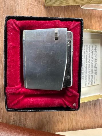 Vintage Aanstekers uit de Jaren '70 en '80 beschikbaar voor biedingen
