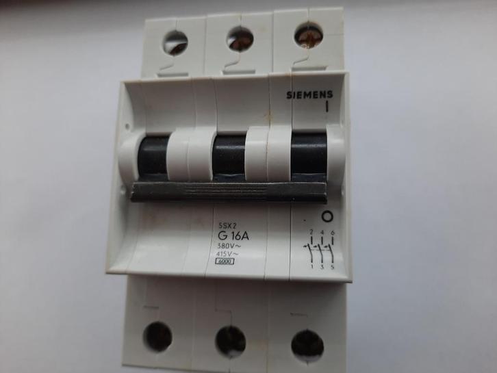 Siemens 5sx2-g16a aardlekautomaat 380/415v, Hobby en Vrije tijd, Elektronica-componenten, Nieuw, Ophalen of Verzenden
