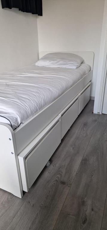 IKEA bed met lades 