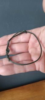 Bronstijd armband, prehistorie prachtpatina,7,5 cm doorsnede, Antiek en Kunst, Ophalen of Verzenden