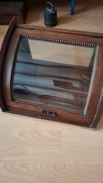 Brocant vitrinekastje met sleutel bolglas, Antiek en Kunst, Ophalen
