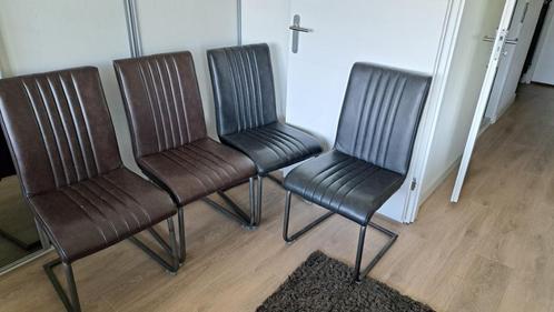 Eetkamerstoelen, Huis en Inrichting, Stoelen, Gebruikt, Vier, Metaal, Overige materialen, Overige kleuren, Ophalen
