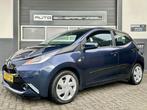 Toyota Aygo 1.0 VVT-i X-PLAY I 76.395 km I CAMERA I NL AUTO, Auto's, Voorwielaandrijving, Euro 5, Stof, Gebruikt