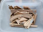 Houten treinbaan  Brio 67 delige houten  en 11 wagonnen, Ophalen of Verzenden, Gebruikt, Overige typen