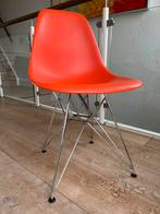 Vitra Eames DSR Plastic Chair, Huis en Inrichting, Stoelen, Ophalen, Kunststof, Gebruikt, Eén
