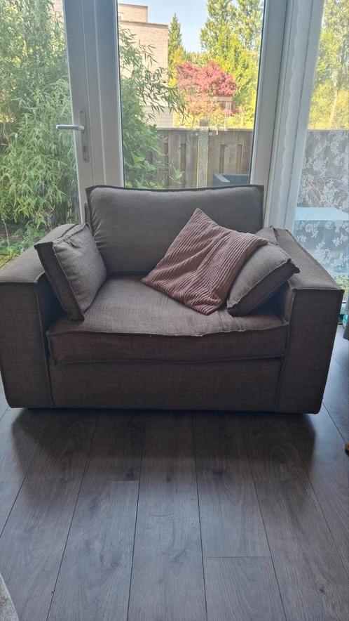 Heerlijke loveseat, Huis en Inrichting, Stoelen, Gebruikt, Eén, Hout, Stof, Bruin, Ophalen