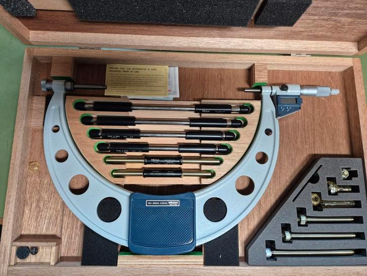Mitutoyo buitenschroefmaat set 150  - 300 mm Micrometer, Antiek en Kunst, Antiek | Gereedschap en Instrumenten, Ophalen of Verzenden