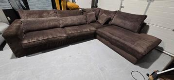 Grote ribstof hoekbank, donkerbruin, gereinigd beschikbaar voor biedingen