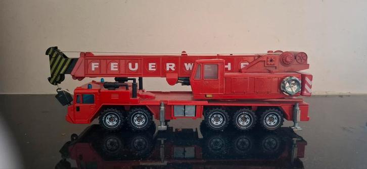 Siku 4010 Brandweerkraanwagen, Hobby en Vrije tijd, Modelbouw | Auto's en Voertuigen, Gebruikt, Truck, 1:50 of kleiner, Overige merken