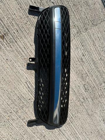 Peugeot 107 bumper grill beschikbaar voor biedingen