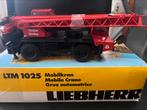 Blansjaar Liebherr LTM 1025 nieuw in doos, Hobby en Vrije tijd, Modelauto's | 1:50, Ophalen of Verzenden, Nieuw, Hijskraan, Tractor of Landbouw