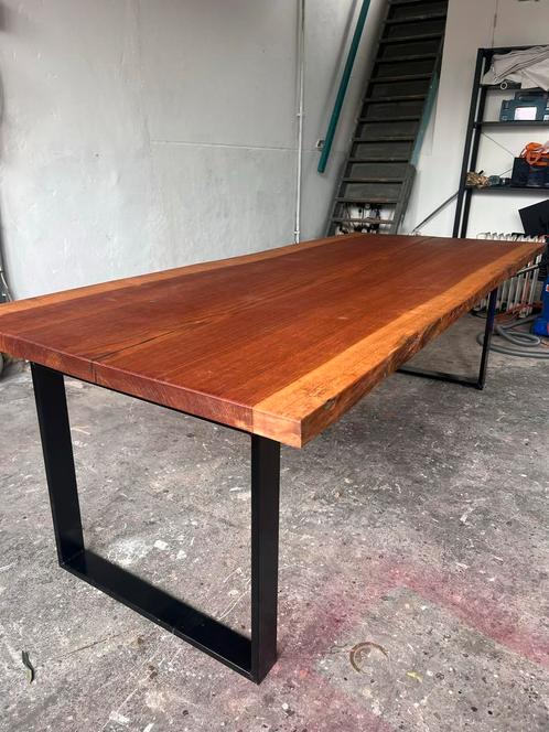 Massief houten tafel met onderstel, Huis en Inrichting, Tafels | Eettafels, 50 tot 100 cm, 200 cm of meer, Vijf personen of meer