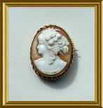 Oude glas camee broche, Sieraden, Tassen en Uiterlijk, Antieke sieraden, Ophalen of Verzenden, Overige materialen, Broche