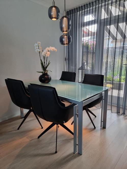 Matglazen tafel (van Till interieurs), Huis en Inrichting, Tafels | Eettafels, Gebruikt, 50 tot 100 cm, Vijf personen of meer