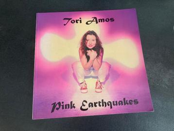 Boek: Tori Amos - Pink Earthquakes - fotoboek beschikbaar voor biedingen