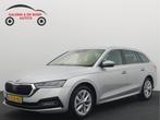 Skoda Octavia Combi 1.0 e-TSI Business Edition Plus AUTOMAAT, Auto's, Stof, Gebruikt, 23 km/l, 3 cilinders