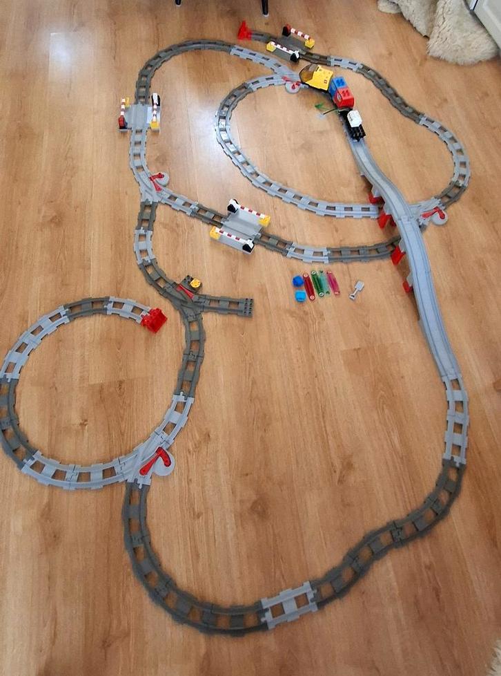 Grote Duplo treinbaan intelli trein, Kinderen en Baby's, Speelgoed | Duplo en Lego, Zo goed als nieuw, Duplo, Complete set, Ophalen of Verzenden