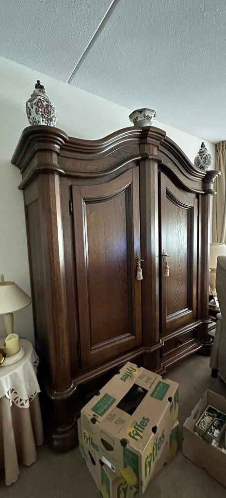 Antieke eikenhouten kast, Ophalen