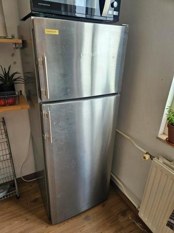 Liebherr Koelkast met Vriesvak gratis af te halen.  beschikbaar voor biedingen