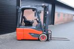 Linde E16 heftruck elektrische triplex lepelverstelling side