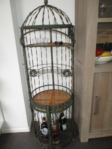 Brocante zware gietijzeren giet ijzeren wijnrek blikvanger beschikbaar voor biedingen