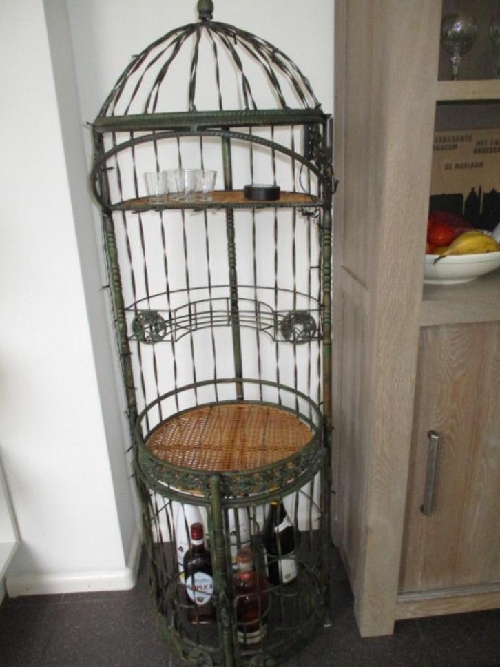 Brocante zware gietijzeren giet ijzeren wijnrek blikvanger, Antiek en Kunst, Curiosa en Brocante, Ophalen