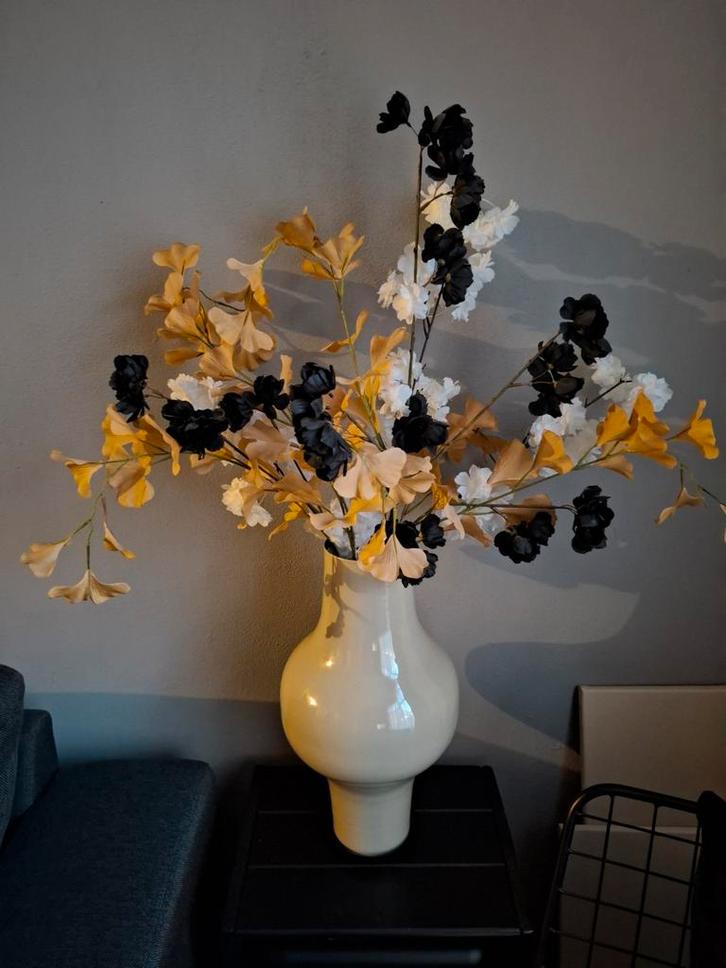 (Ophalen) Light & Living vaas met kunstbloemen, beige/zwart, Huis en Inrichting, Woonaccessoires | Vazen, Nieuw, Overige kleuren