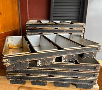 Bakblik brood metaal origineel gebruikt ovenblik bakvorm beschikbaar voor biedingen