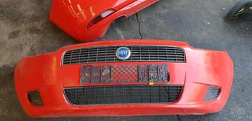 FIAT GRANDE PUNTO VOORBUMPER BJ 2005 beschikbaar voor biedingen