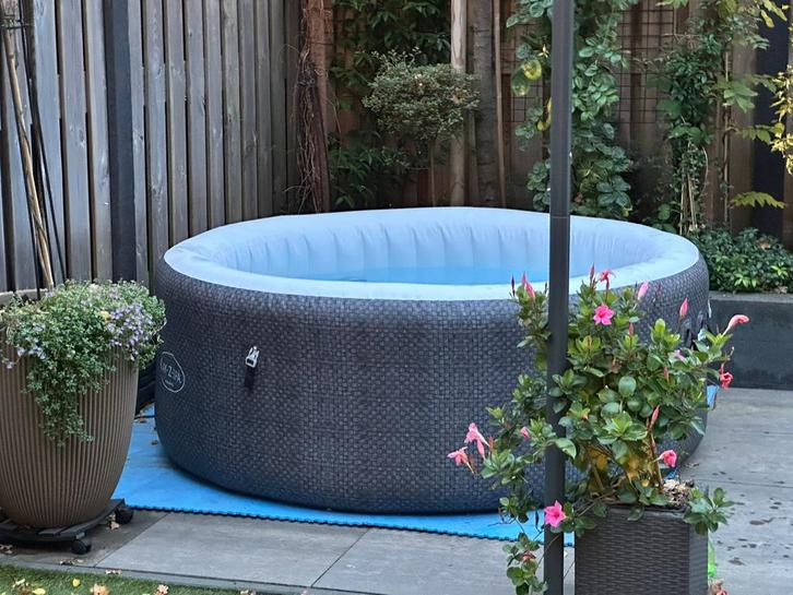 LAY-Z-SPA jacuzzi, Tuin en Terras, Bubbelbaden en Hottubs, Nieuw, Opblaasbaar, Afdekzeil, Grondzeil, Filter, Pomp, Ophalen of Verzenden