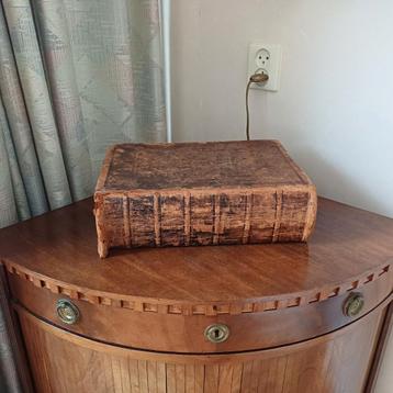 Oude Statenbijbel 1645 beschikbaar voor biedingen