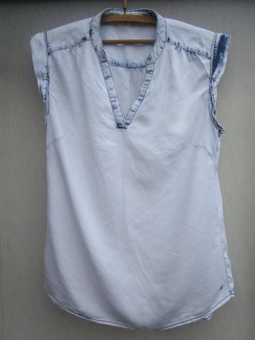 Blouseje  IMAGE mt 40  heel licht blauw beschikbaar voor biedingen