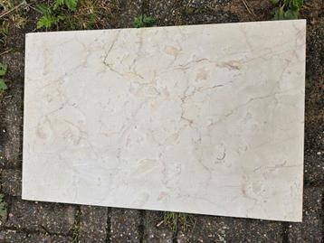 marmeren tegels beschikbaar voor biedingen