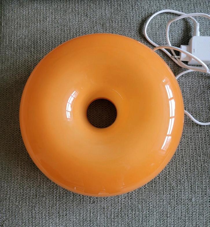 Ikea Donut lamp wandlamp/ Varmbluxt /Sabine Marcelis design, Huis en Inrichting, Lampen | Wandlampen, Zo goed als nieuw, Glas
