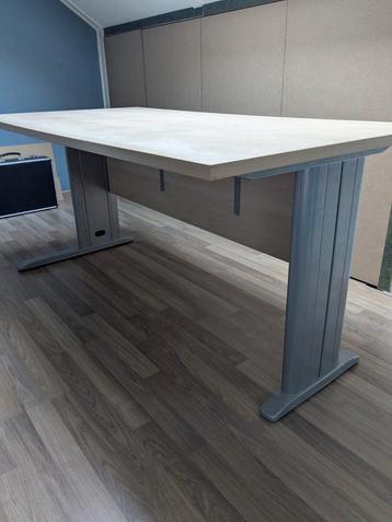 Bureau: B80xL160H72