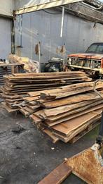 Boomstam planken van taxus hout droog, Doe-het-zelf en Verbouw, Hout en Planken, Plank, Ophalen of Verzenden, Zo goed als nieuw