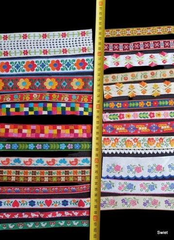 11880 Originele vintage fournituren biesjes en galons retro beschikbaar voor biedingen