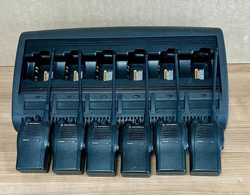 Nette set van 6 Motorola GP-344 portofoons met multilader, Telecommunicatie, Portofoons en Walkie-talkies, Gebruikt, Portofoon of Walkie-talkie