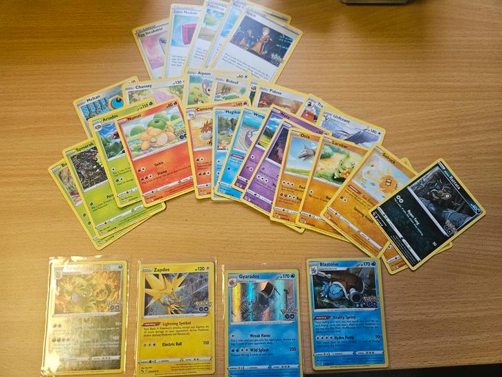 Set pokemonkaarten uit de serie Go, Hobby en Vrije tijd, Verzamelkaartspellen | Pokémon, Zo goed als nieuw, Meerdere kaarten, Ophalen of Verzenden