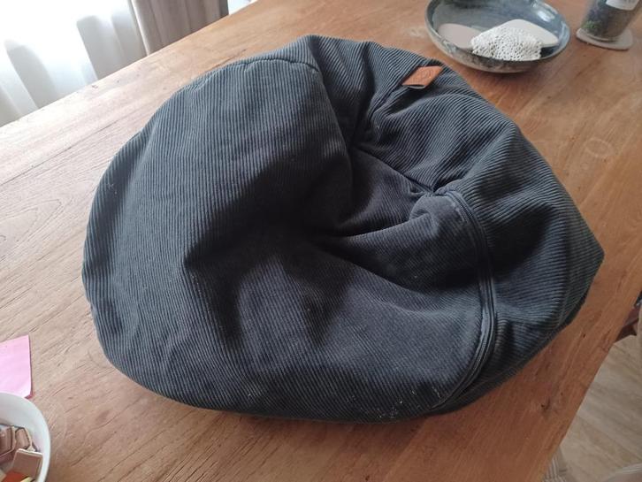 D&D chill poef Zack donkergrijs, Dieren en Toebehoren, Overige Dieren-accessoires, Zo goed als nieuw, Ophalen of Verzenden