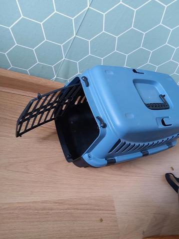 Kattenmandje beschikbaar voor biedingen