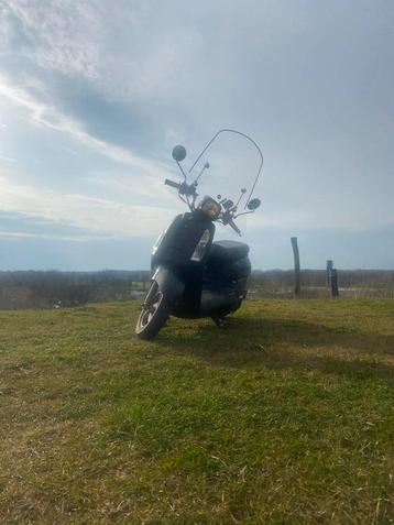 Sym Tonik 50cc Geel Kenteken + Onderdelen beschikbaar voor biedingen