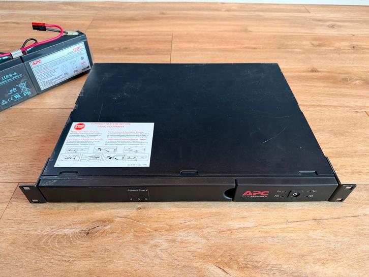 APC PowerStack 450 Noodstroom UPS, Computers en Software, Noodvoedingen (UPS), Gebruikt, Ophalen of Verzenden