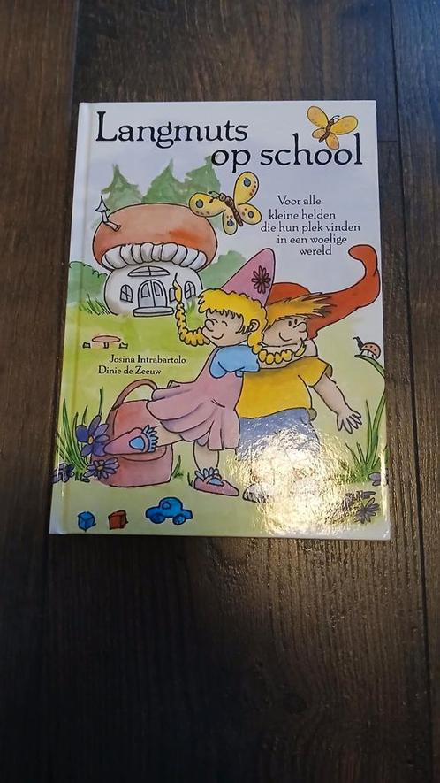 Josina Intrabartolo - Langmuts op school, Boeken, Kinderboeken | Jeugd | onder 10 jaar, Zo goed als nieuw, Sprookjes, Ophalen of Verzenden