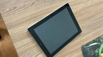 Oude ipad wellicht voor onderdelen beschikbaar voor biedingen