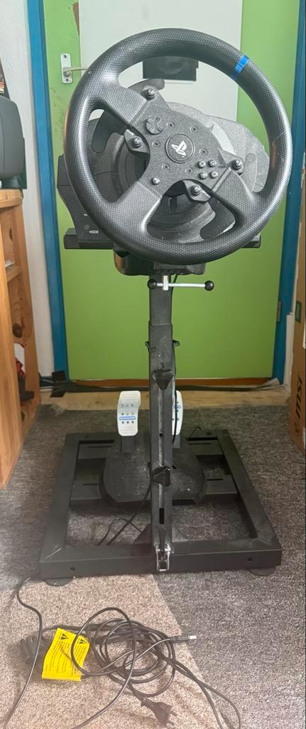 Thrustmaster T300 RS GT 2 pedaal - Racestuur + Tafel, Spelcomputers en Games, Spelcomputers | Sony PlayStation 4, Zo goed als nieuw