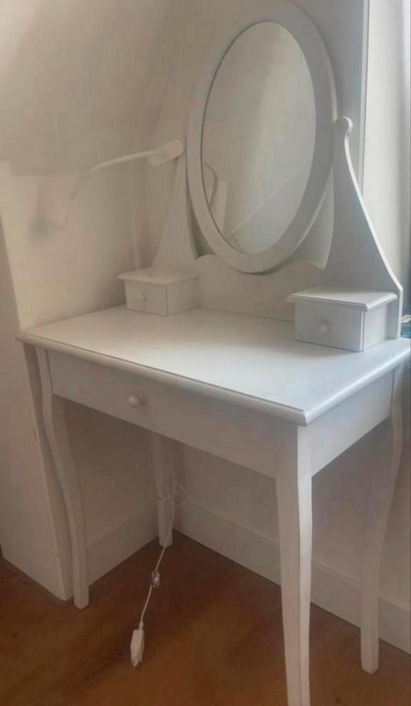 witten kaptafel met lapje der bij, Huis en Inrichting, Tafels | Kaptafels, Gebruikt, Minder dan 100 cm, 50 tot 100 cm, Hout, Ophalen of Verzenden